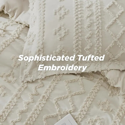 Boho Quilted Bedding Set – 3 Piece Lightweight Coverlet with Matching Pillow Shams