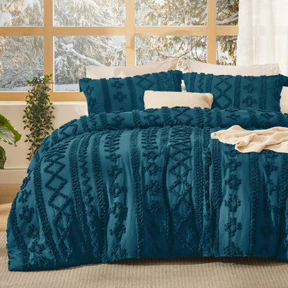 Boho Quilted Bedding Set – 3 Piece Lightweight Coverlet with Matching Pillow Shams